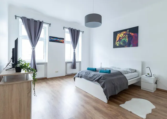 Comfortable Apartment Near Subway - Märzstraße Apartments